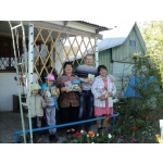 11 мая сотрудники Никольской библиотеки посетили семью Бычковых-любителей – садоводов
