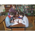 Заведующая Токаревским сельским филиалом оказывает помощь в подготовке  и написании краеведческих