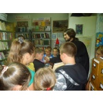 17 июня в Самуйловской библиотеке отец Александр провел православную беседу"Библия- книга книг".