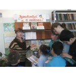 3 сентября в Токаревской библиотеке прошел День знаний « В мире  книжных  сокровищ».Была оформлена